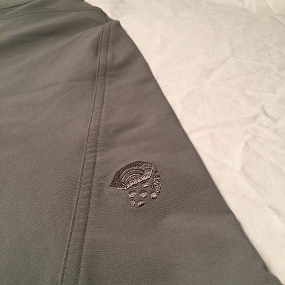 30x32 Mountain Hard Wear Hiking Pants - Picture 5 of 6